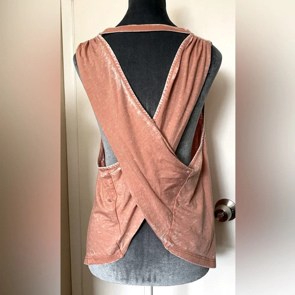 NWT Lulus Got the Power Cross Back Muscle Tank Pink Size Medium - Picture 3 of 12